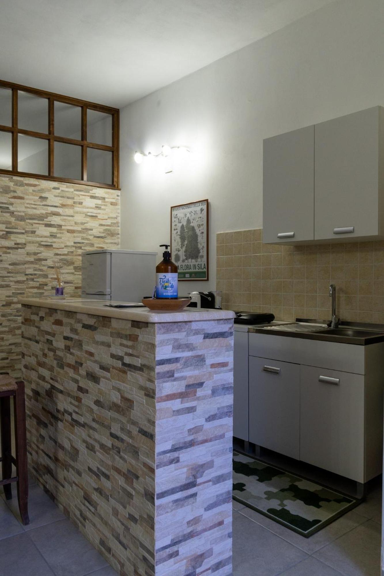 Appartamento Per Turisti Filoxenia Santa Severina Ngoại thất bức ảnh